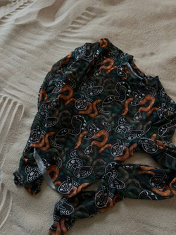VIPER. Лонгслив из сетки с авторским принтом
