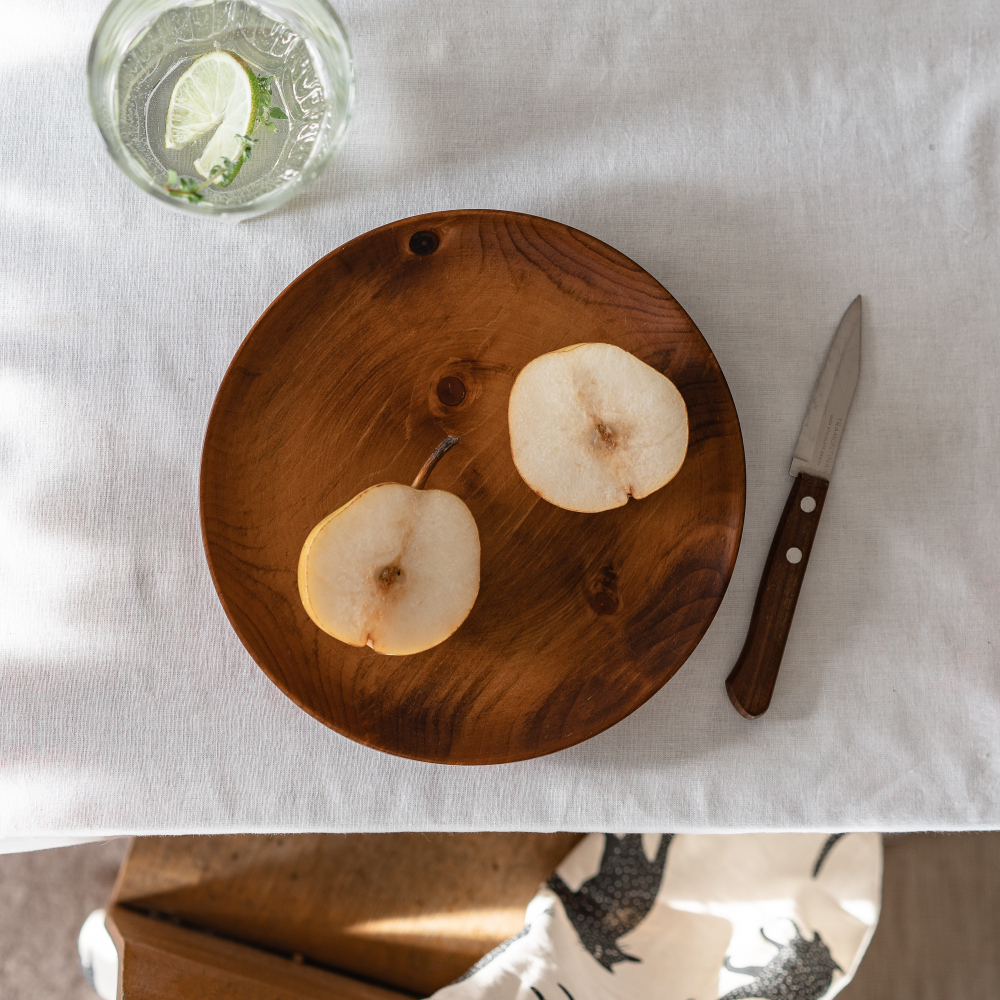 Деревянная плоская тарелка Art of Siberia из сибирского кедра серии ЛОТОС T155