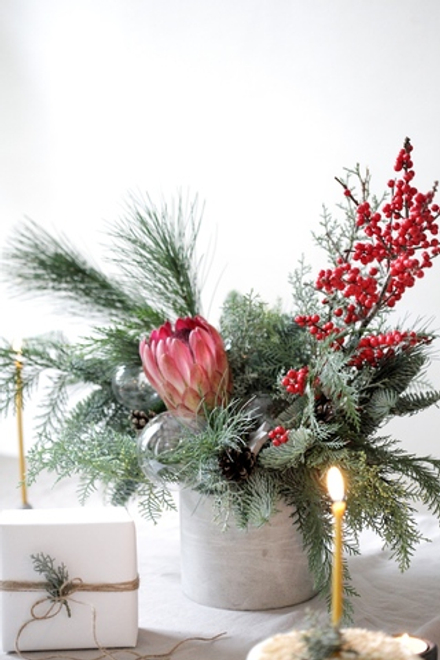 Новогодняя композиция в бетонном кашпо № 3