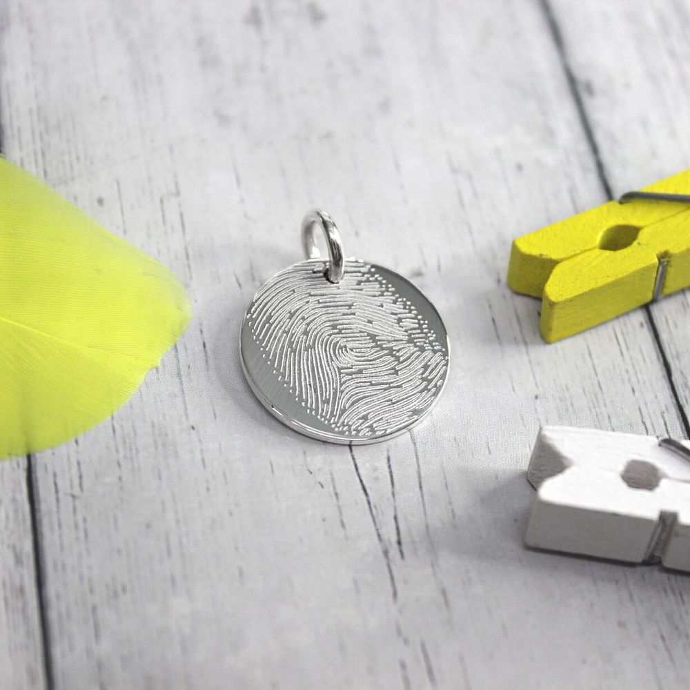 Серебряный кулон подвеска с отпечатком пальца на заказ