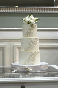 Свадебный торт с жемчугом №1032