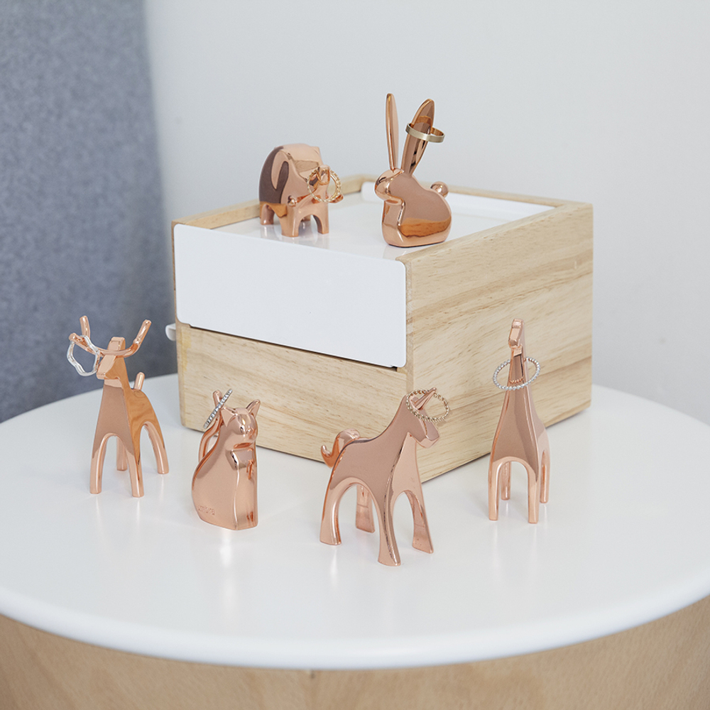 Подставка для колец anigram олень медь