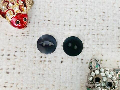 Пуговицы блузочные, d 1,1 см, 2 прокола, чёрный