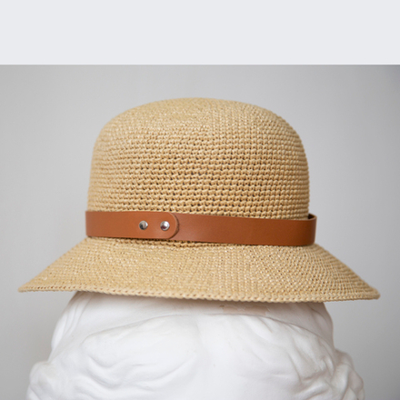 шляпная лента из кожи рыже-коричневая с двумя кнопками