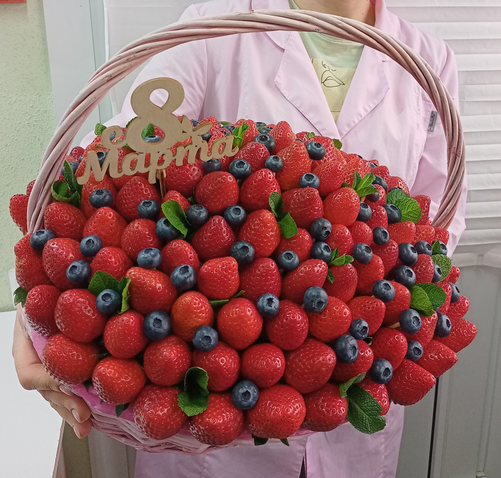 Клубничная корзина