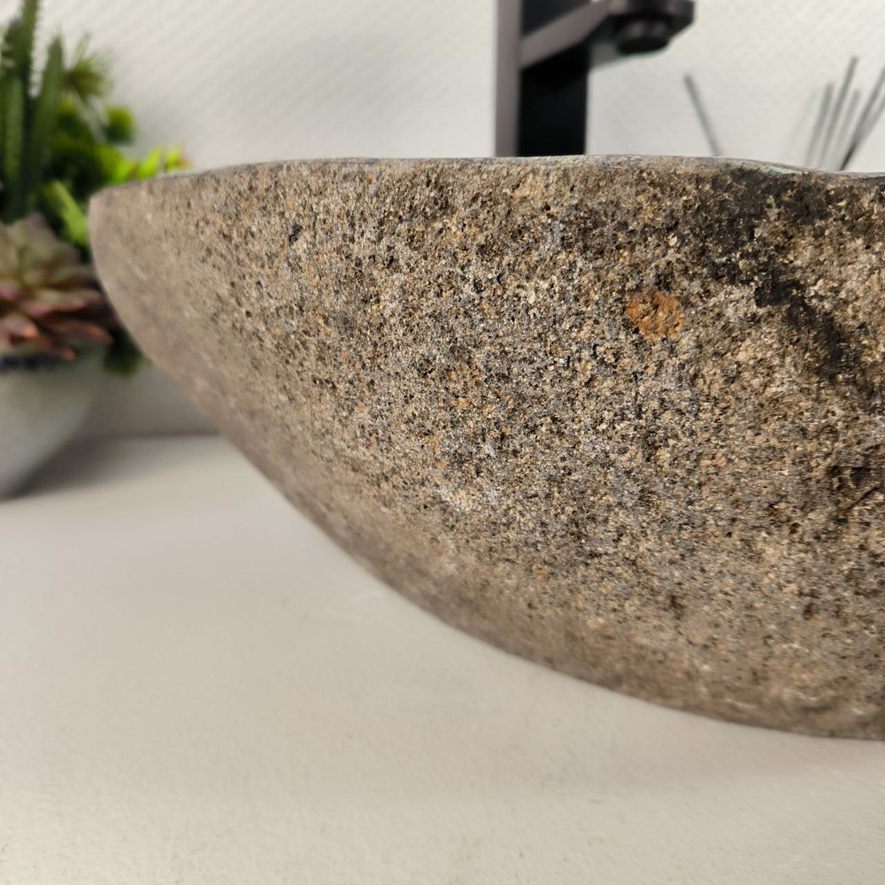Раковина из речного камня RS-65590 45*33*15 0861