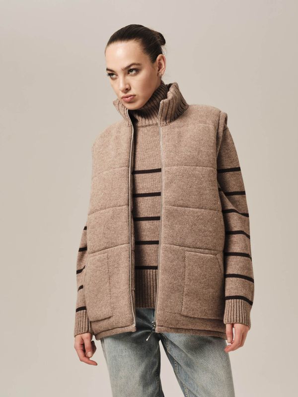V0442-02 Жилет темно-бежевый dbr