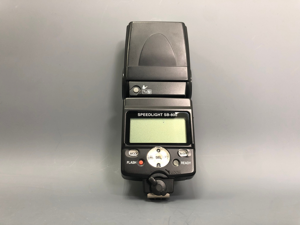 Nikon SB-800