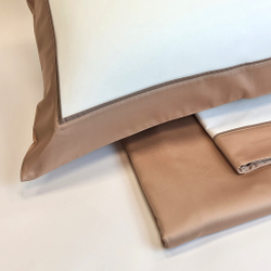 Постельное белье cемейное Сlaire&Caroll Frame белое с бежевым