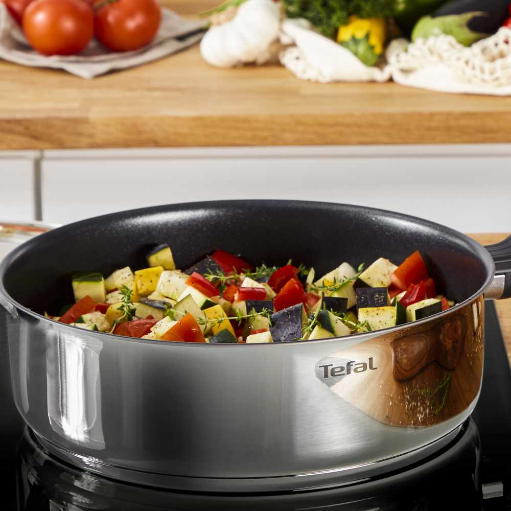Сотейник с крышкой 24 см Tefal Daily Cook G7303255