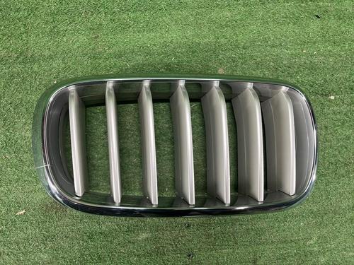 Решетка радиатора правая BMW X5 F15, X6 F16 (2013-2018)