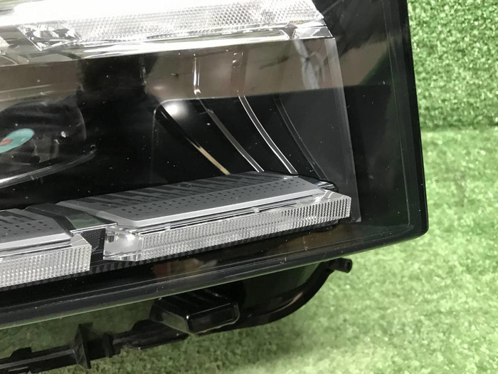 Фара правая Geely Monjaro (2021-н.в.) LED