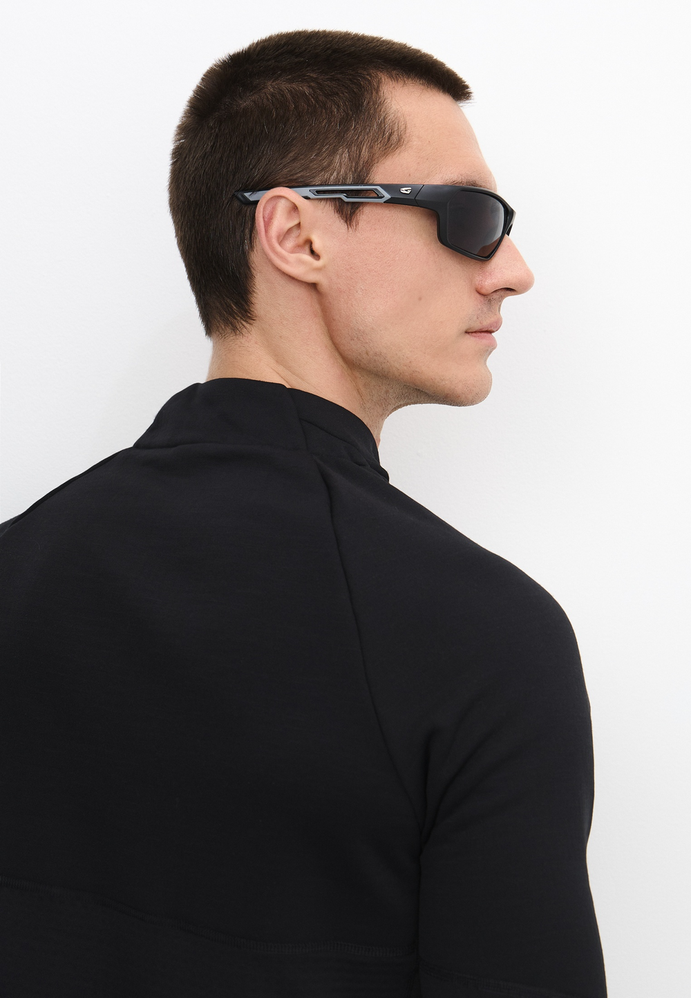 Спортивные очки GOG Jil / Matt Black-Grey / Polarized Smoke Lens