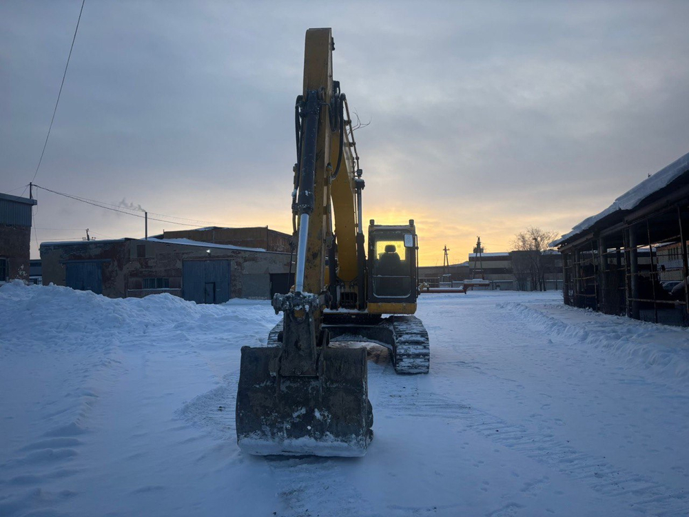 SHANTUI SE* Экскаватор SE220LC (Дизельный, 5,9 л, 152 л.с., АТ)