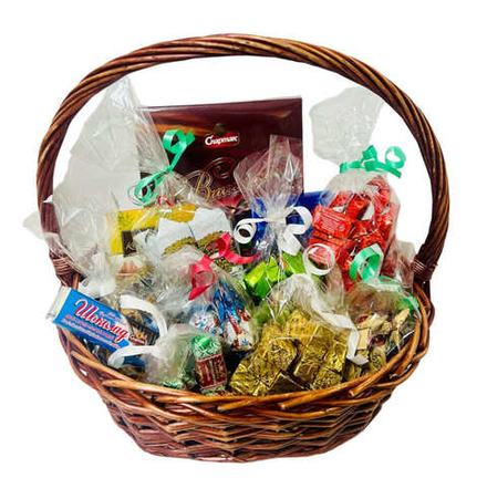 Подарочный продуктовый набор "Корзина Овал" малая из белорусских продуктов