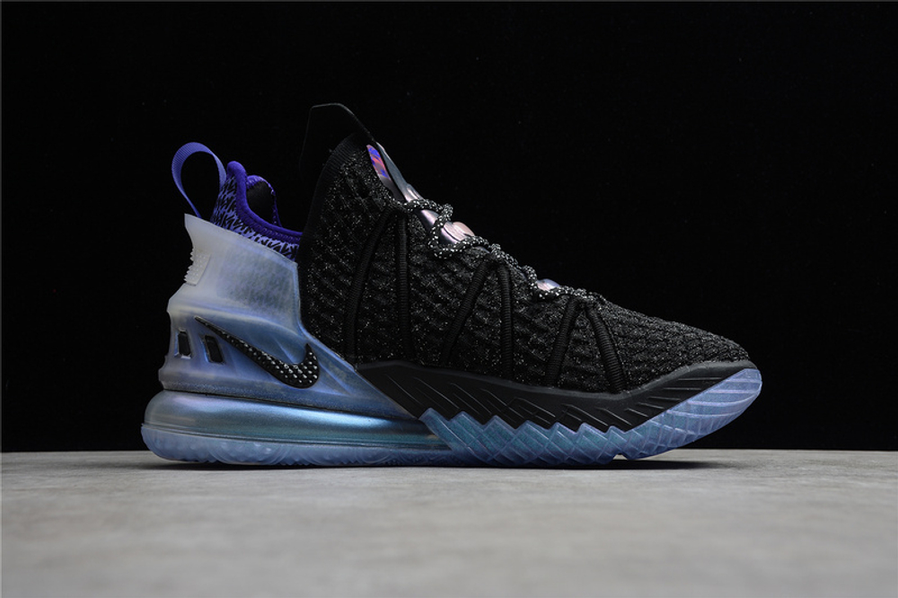 Lebron scarpe 2018 hotsell