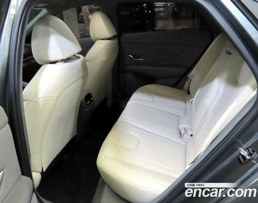 Hyundai Avante (CN7) 1.6 (11.2022)