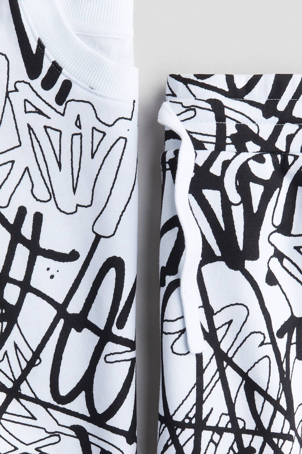 H&M Комплект из толстовки и шорт, белый