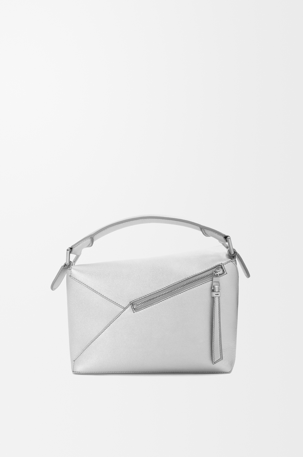 Loewe Маленькая сумка Puzzle Edge из ламинированной овечьей кожи, серебряный