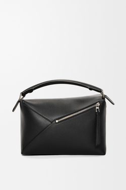 Loewe Сумка среднего размера Puzzle Edge из классической телячьей кожи, черный