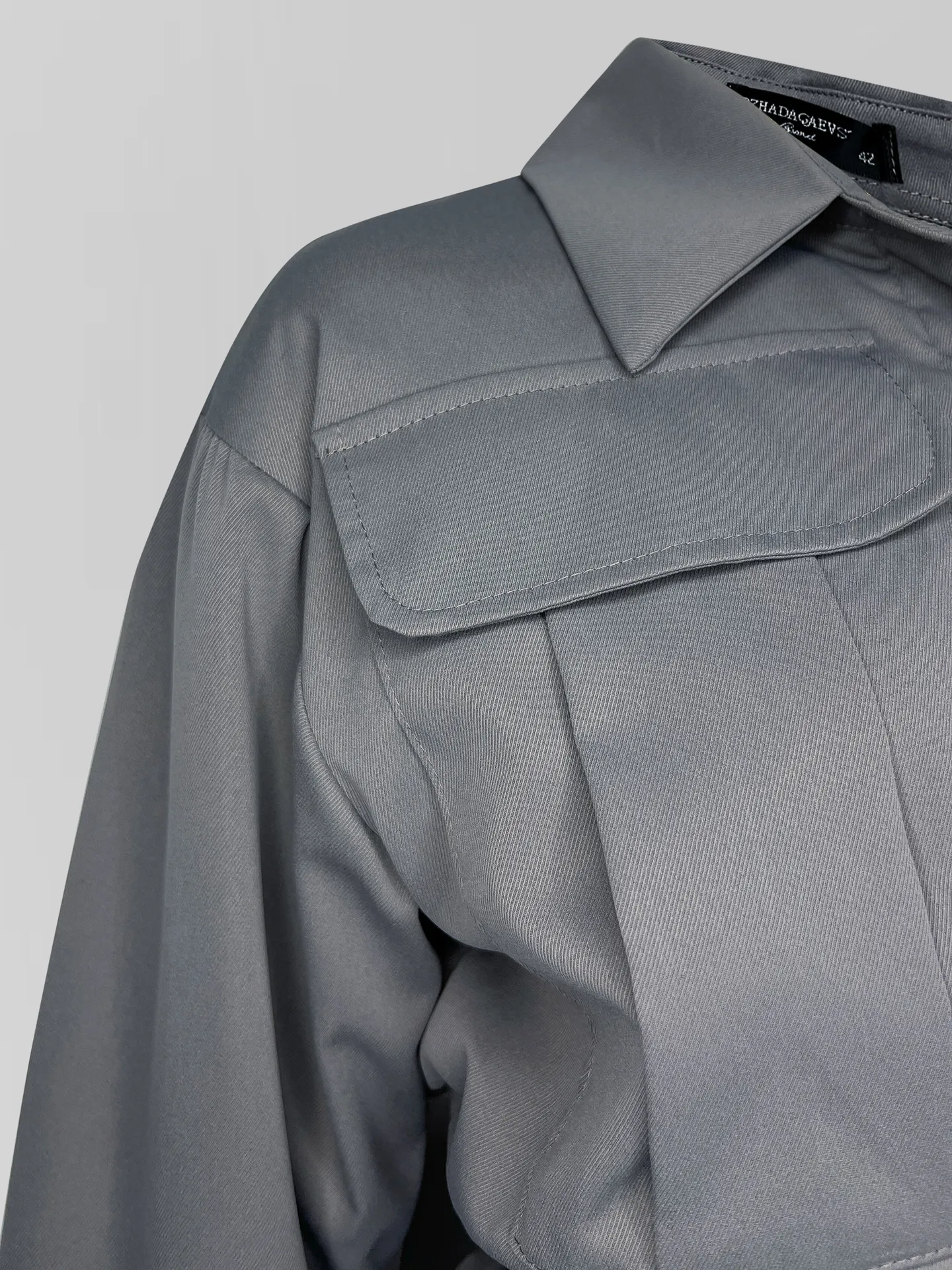 Костюм DZHADAGAEVS 0802 из укороченной рубашки и юбки-баллон