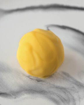 Сырная конфета Лимон, 1шт