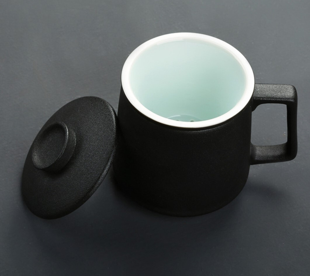 266053 Кружка ЯИЧНАЯ СКОРЛУПА с крышкой, высокая 12,7*12см 420 мл, фарфор черный