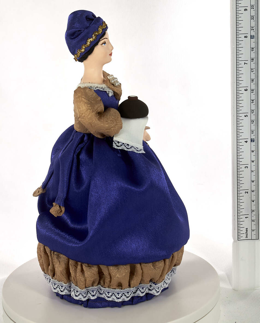 Фарфоровая кукла коллекционная  Купчиха с пасхальным куличом 19 век Россия. Сувенир ручной работы