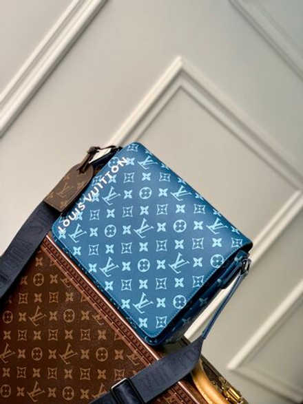Louis Vuitton District PM Messenger Bag