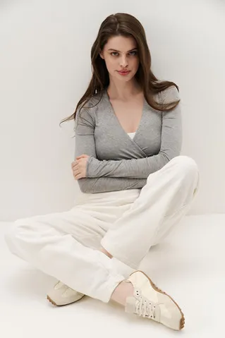 Лонгслив с завязками в стиле баллет цвета серый меланж