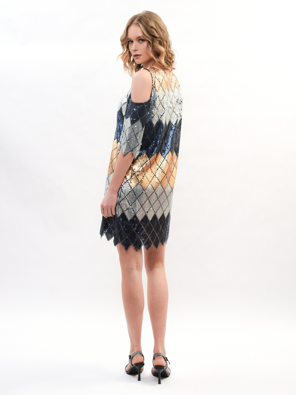 Платье женское в пайетках