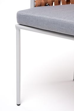 "Диего" стул плетеный из роупа, каркас из стали светло-серый (RAL7035) шагрень, роуп оранжевый меланж круглый, ткань светло-серая