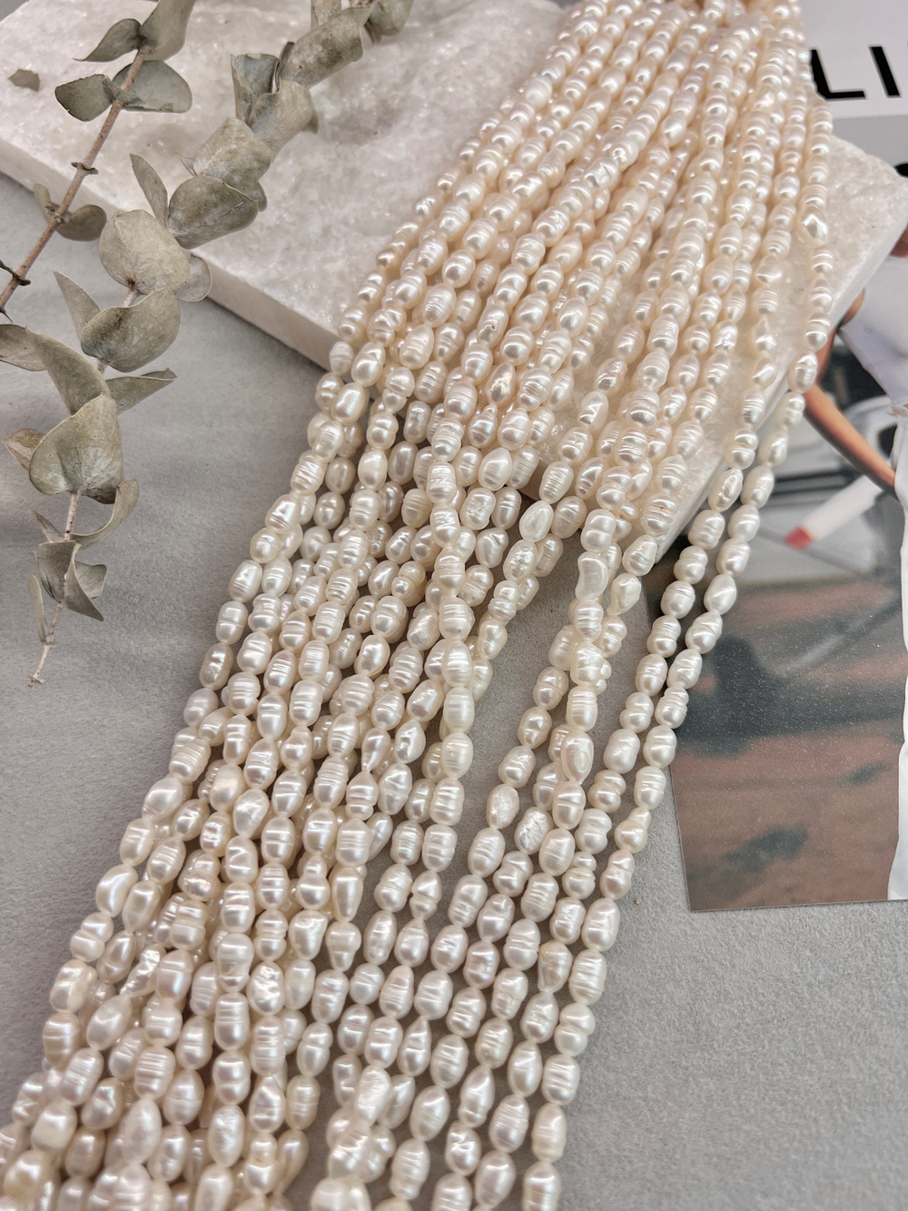 Натуральный жемчуг рис, кремовый, 5-6 мм, нить 34 см
