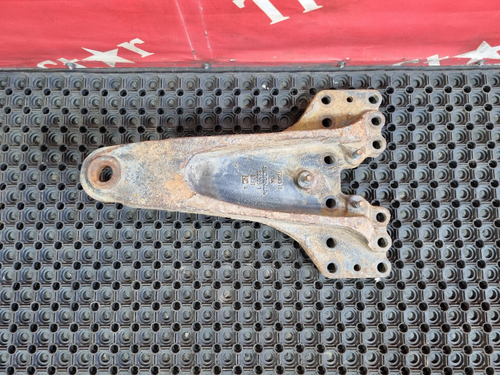 Кронштейн полурессоры задний