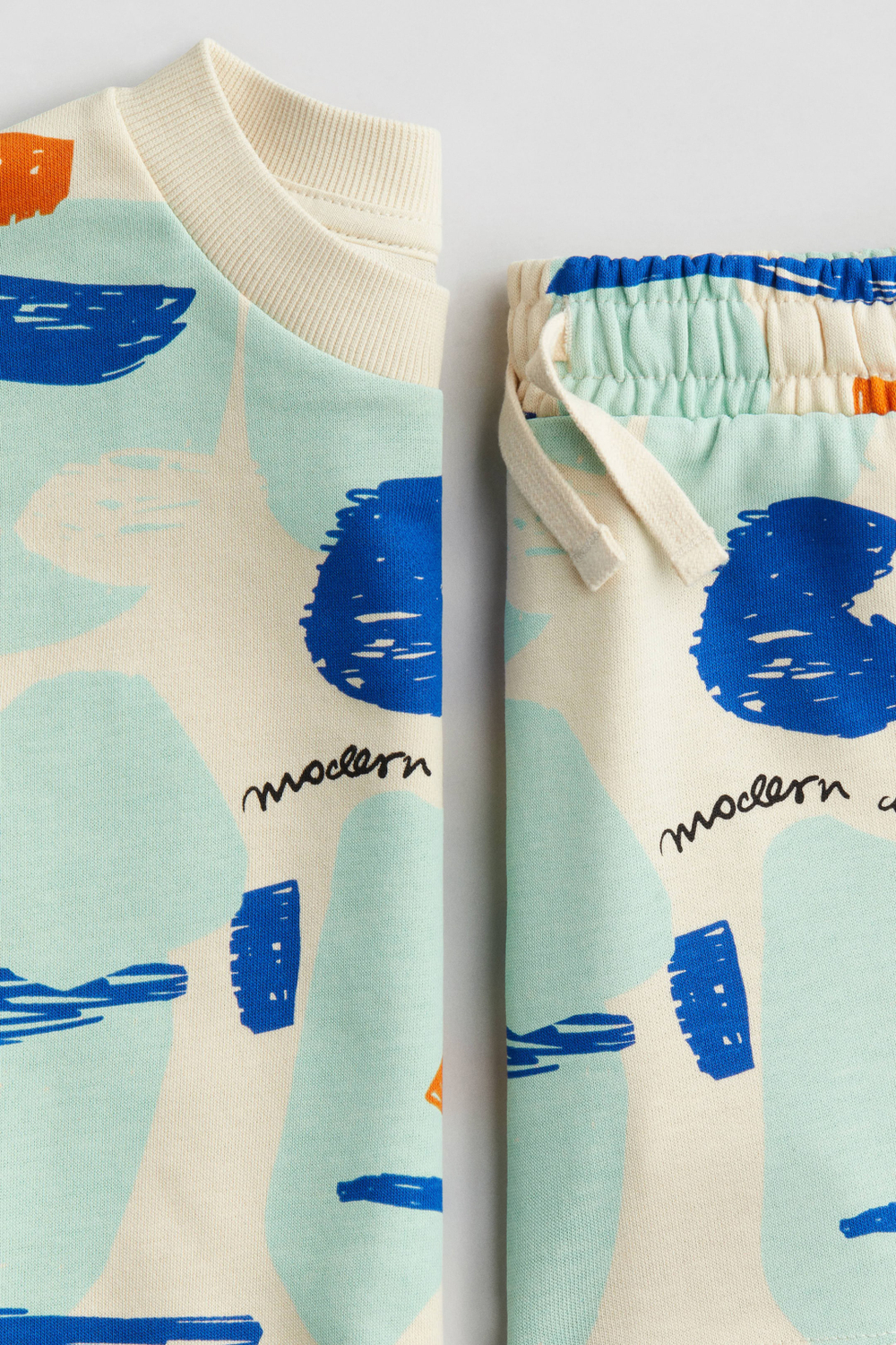 H&M Комплект из толстовки и шорт с принтом, белый/синий