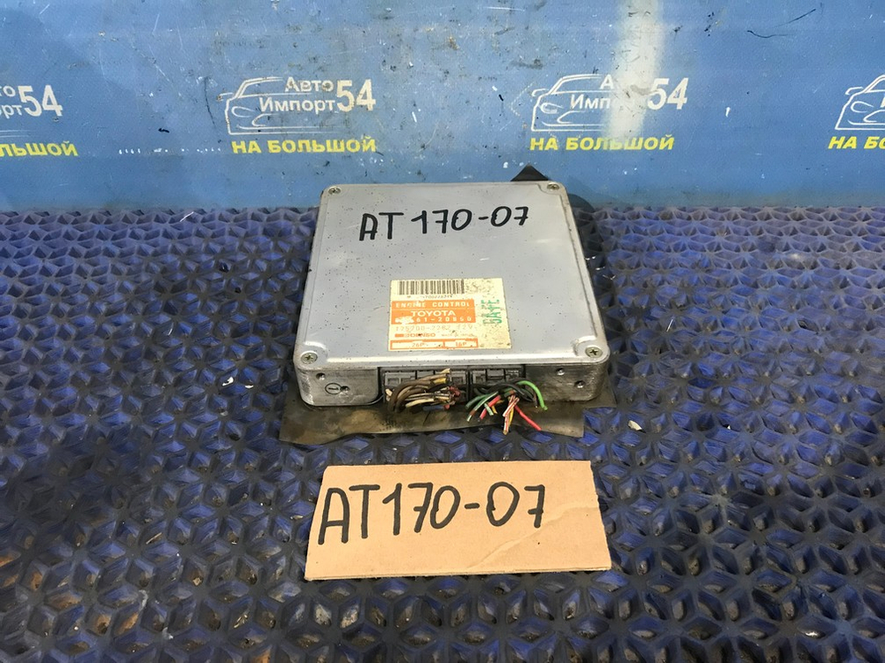 Компьютер двигателя TOYOTA CORONA 1991