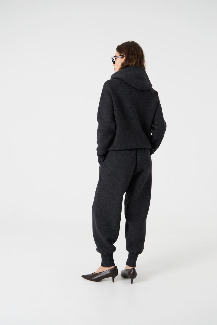 худи вязаный темный графит