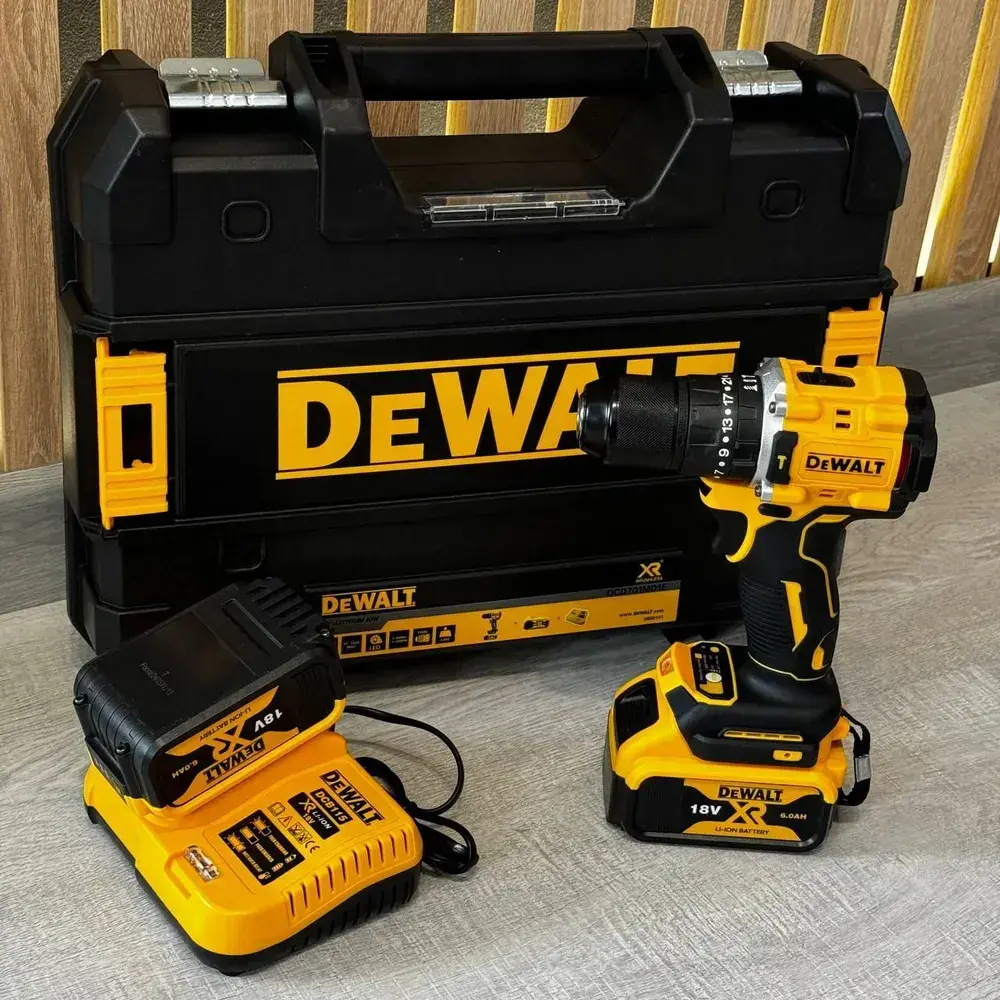 DeWalt Дрель-шуруповерт, 18 В, 90 Нм, 2 АКБ