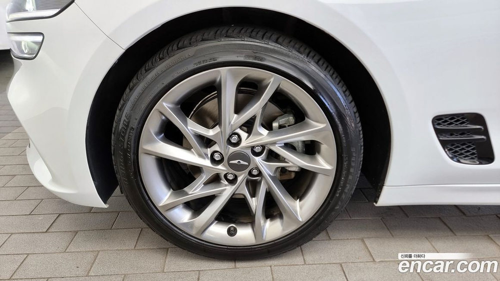 Genesis The New G70 Бензин 2.0T 2WD (04.2022)