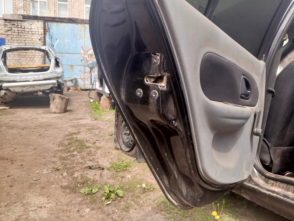Дверь задняя левая Renault Symbol