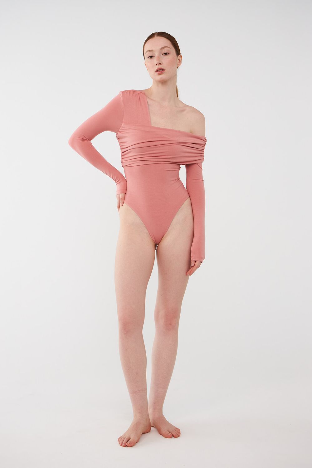 ТОП-БОДИ НА ОДНО ПЛЕЧО, ПУДРОВЫЙ РОЗОВЫЙ