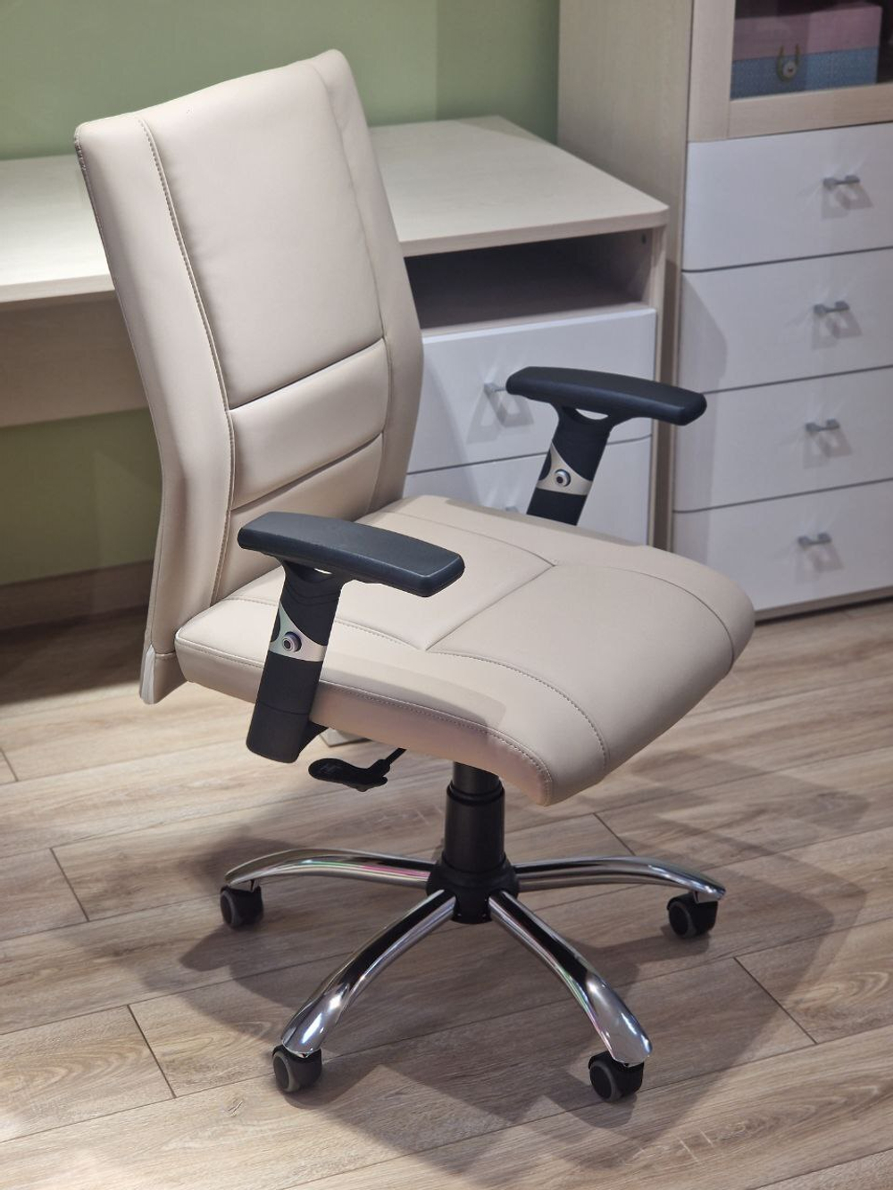 Кресло офисное 3138HA 282625 beige color LEATHER