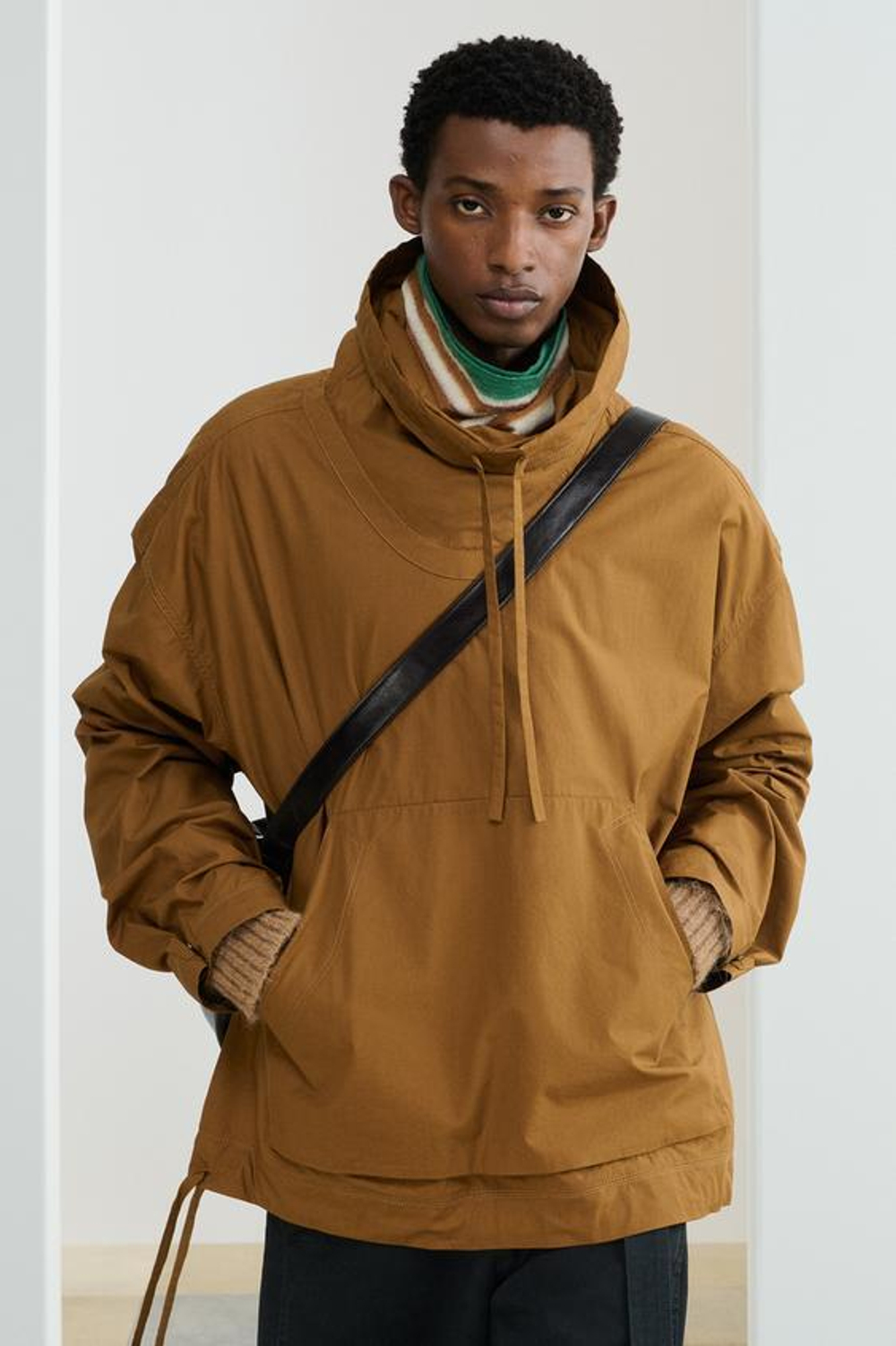 ZARA КУРТКА ИЗ ПОПЛИНА СВОБОДНОГО КРОЯ, ТАБАЧНЫЙ