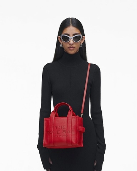 Сумка MARC JACOBS THE LEATHER SMALL TOTE BAG “True Red”