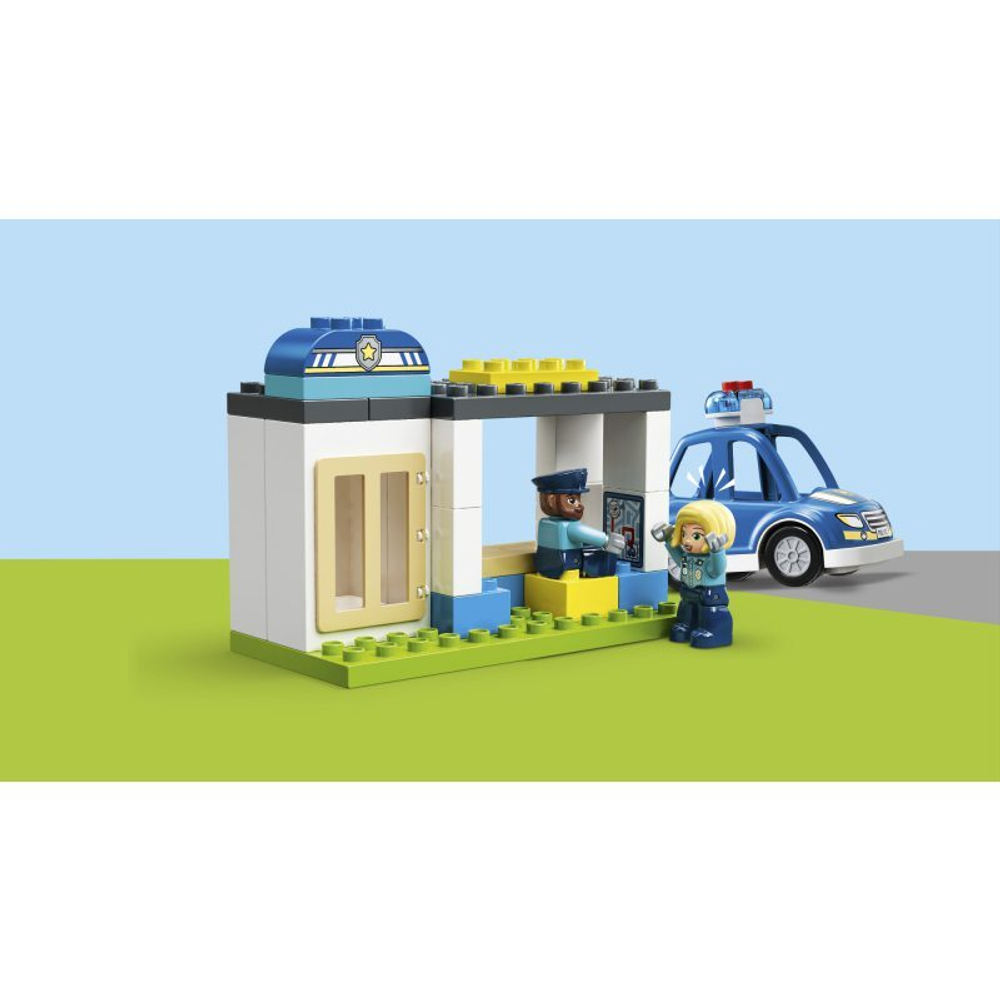 Конструктор LEGO DUPLO Town 10959 Полицейский участок и вертолёт