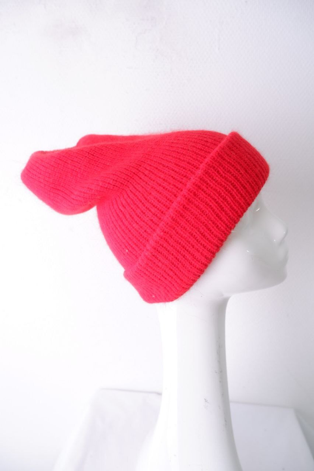 Шапка для зимнего образа