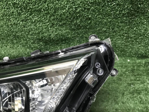 Фара правая Toyota RAV4 5 XA50 (2018-н.в.) LED