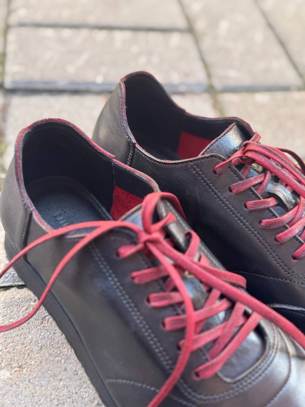 C4 Black+red