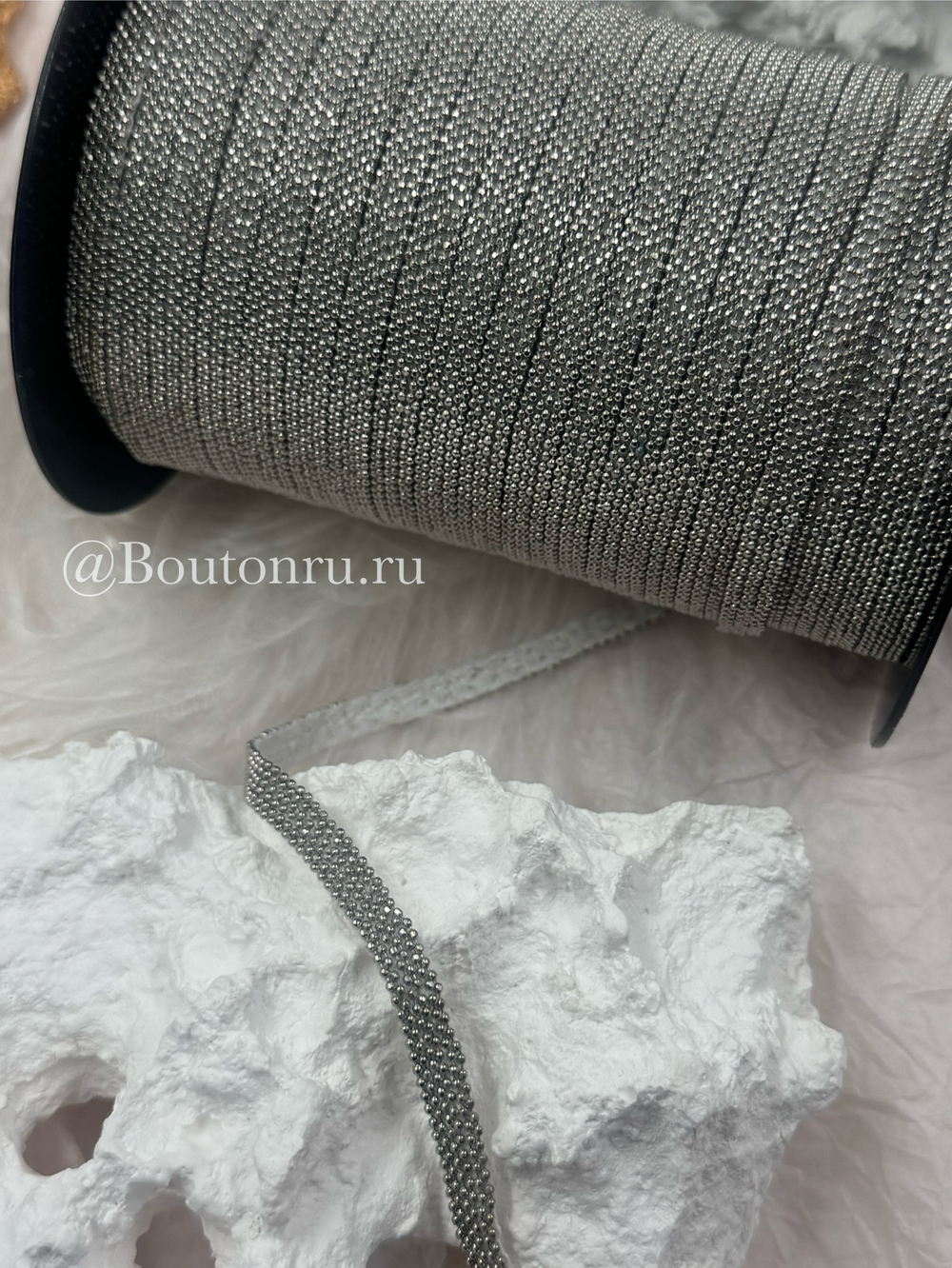 Тесьма серебристая мониль (6 рядов) на тканевой основе