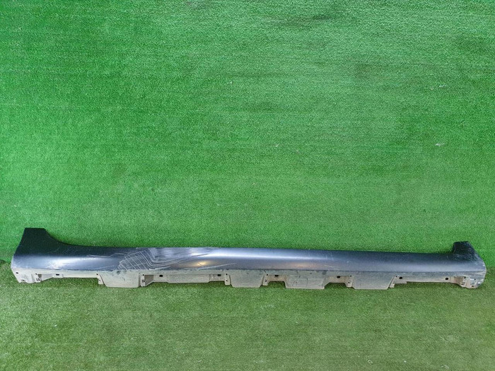 Накладка порога правая Toyota Camry xv50 (2014-2018)